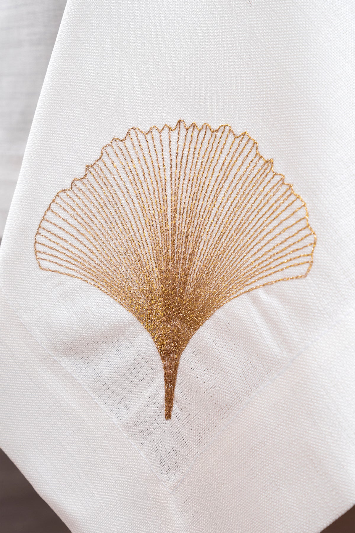 Iris Gold Nakışlı Masa Örtüsü 160X260 2556