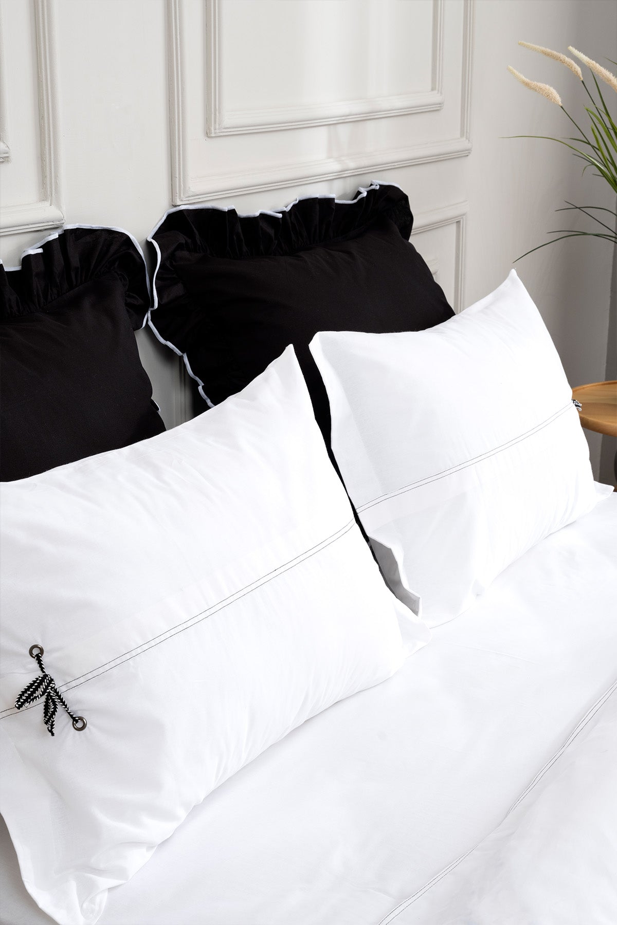 Mayra Beyaz Çift Kişilik Fırfırlı Nevresim Takımı 2540