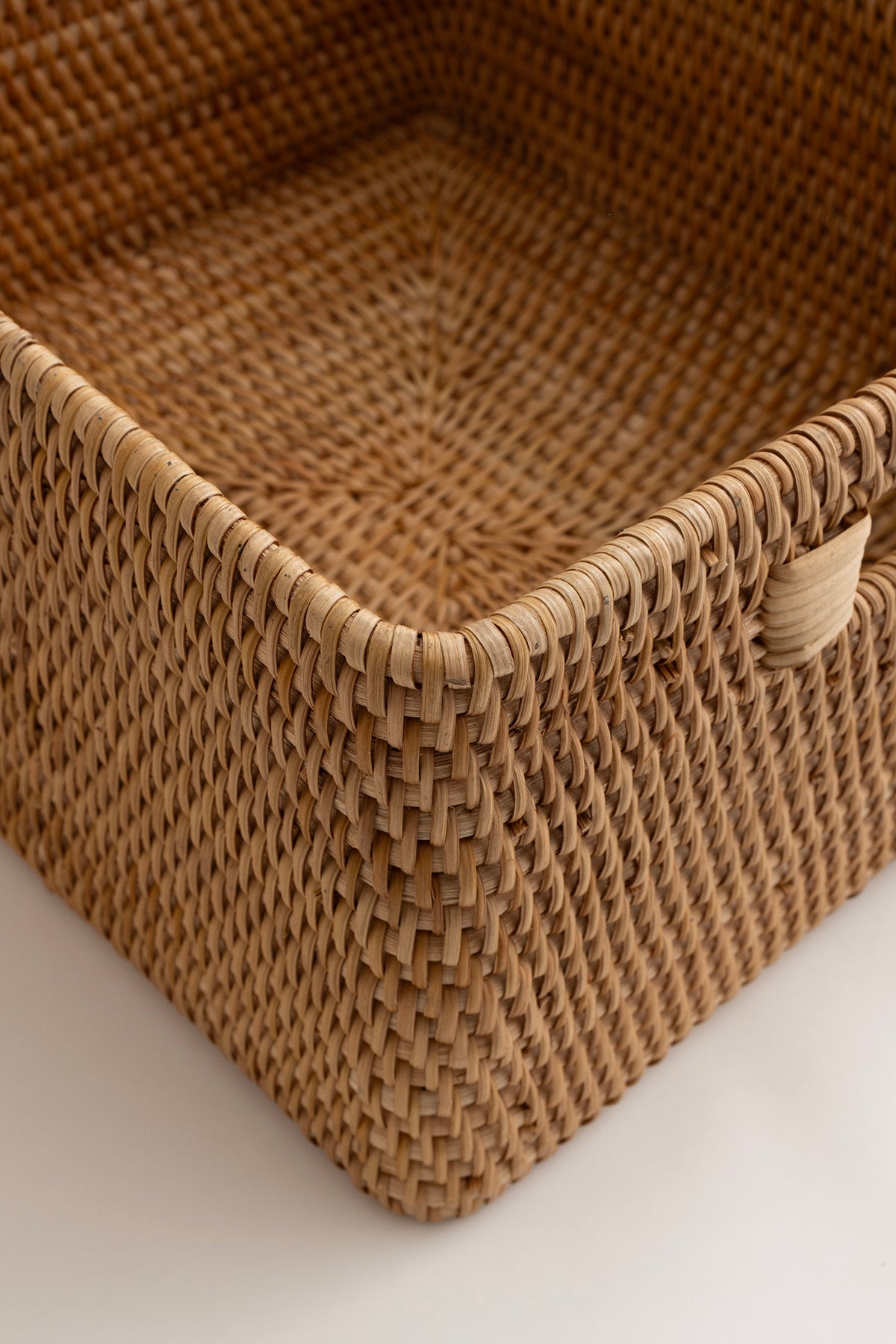 Meander Rattan Büyük Boy Saklama Kutusu & Dekoratif Sepet 34x32x17 cm 4583