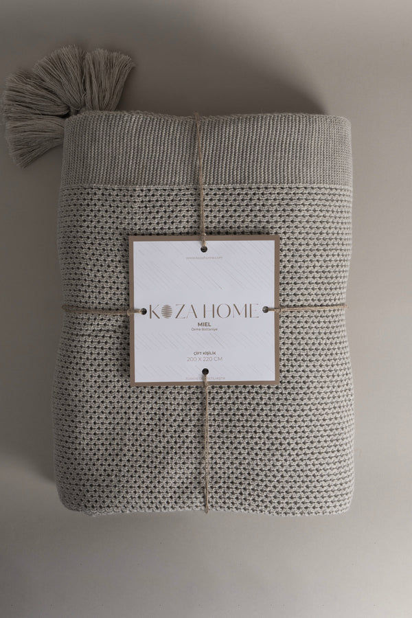 Miel Vizon Kenarı Ponponlu Çift Kişilik Battaniye 200x220 37110