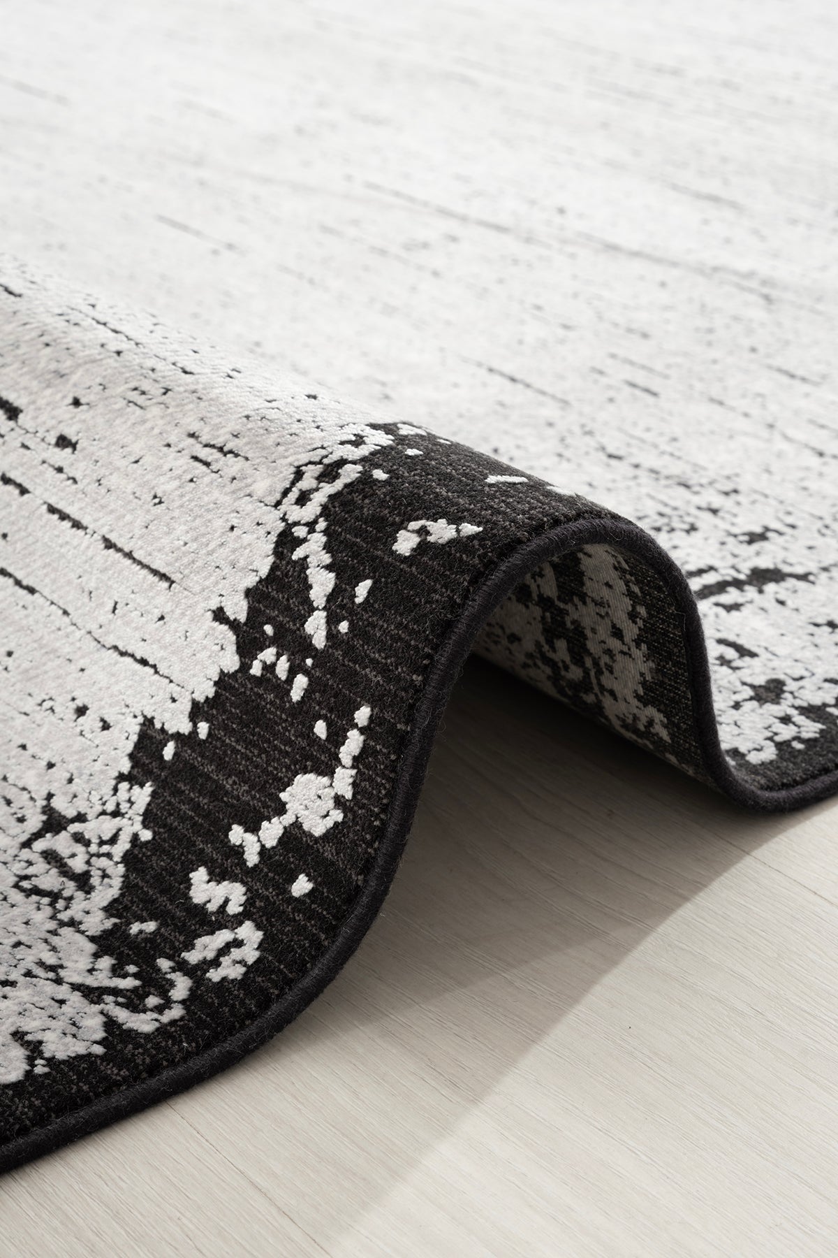 Calvin Klein Modern Sheen A3486D Gri Siyah Halı