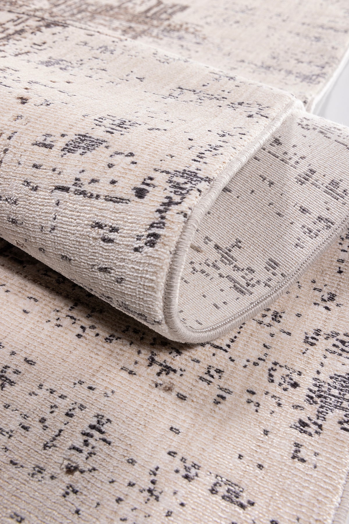 Calvin Klein Passages A3493D Kahve Halı