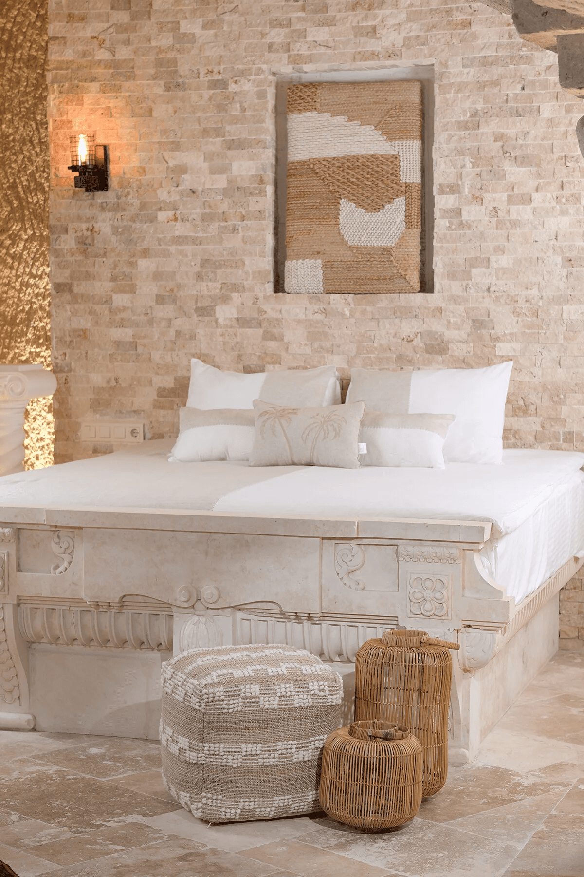 Pure Mini Kabartma Desenli Natürel Krem Puf 40X40 4276