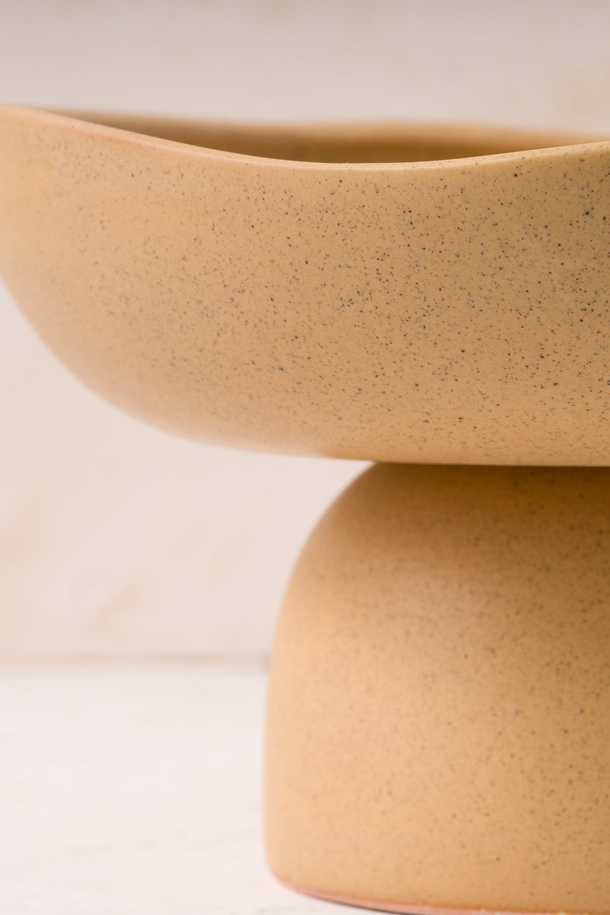 Sateen Mat Bej Ayaklı El Yapımı Küçük Sunum Kasesi 8613