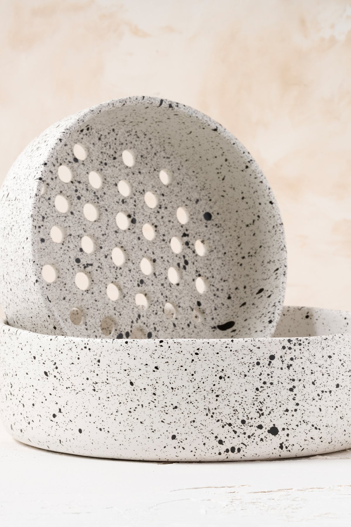 Sateen Mat Beyaz Kırçıllı Büyük El Yapımı Dekoratif Süzgeç 8604