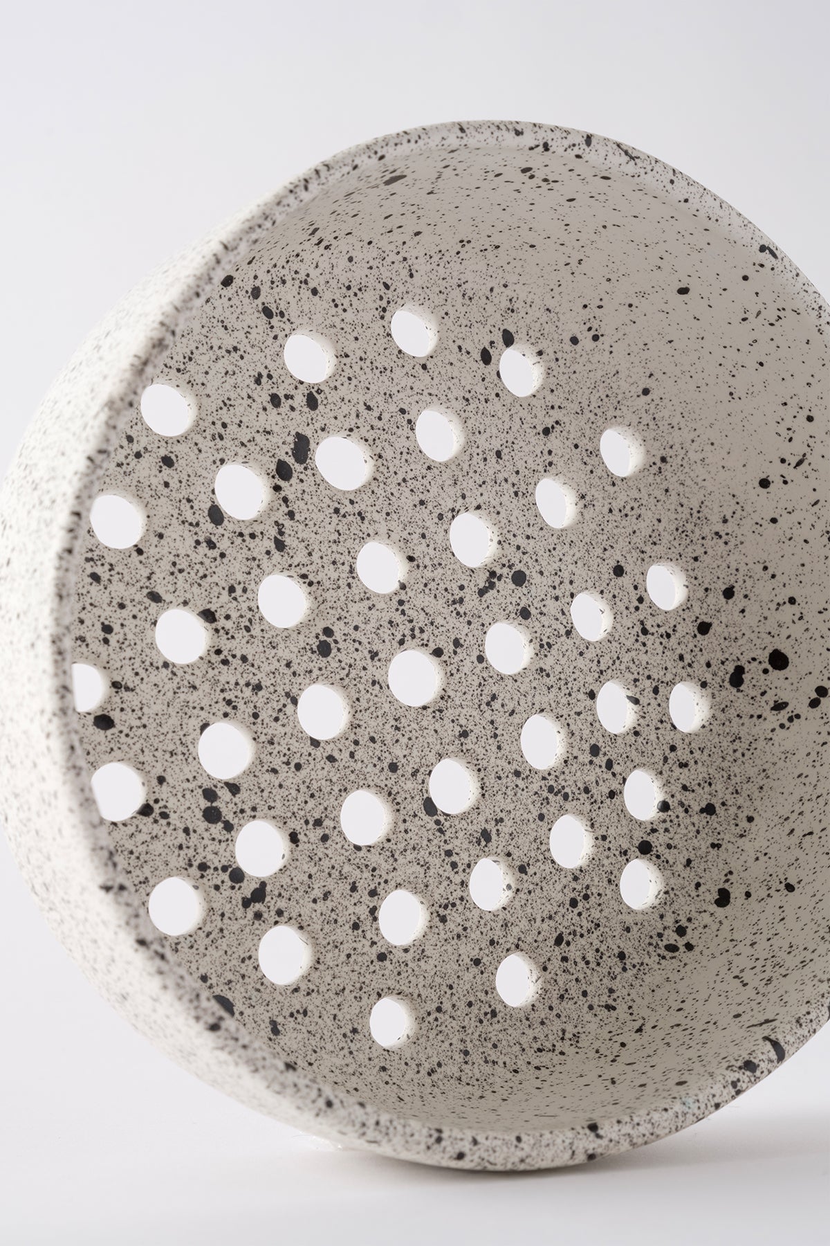 Sateen Mat Beyaz Kırçıllı Küçük El Yapımı Dekoratif Süzgeç 8602