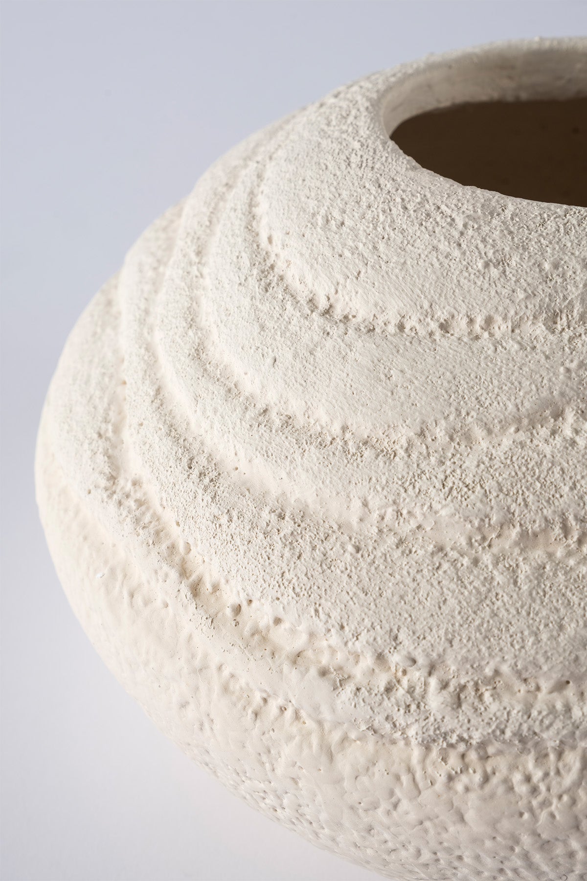 Savia Seramik Dairesel Beyaz Vazo 10132