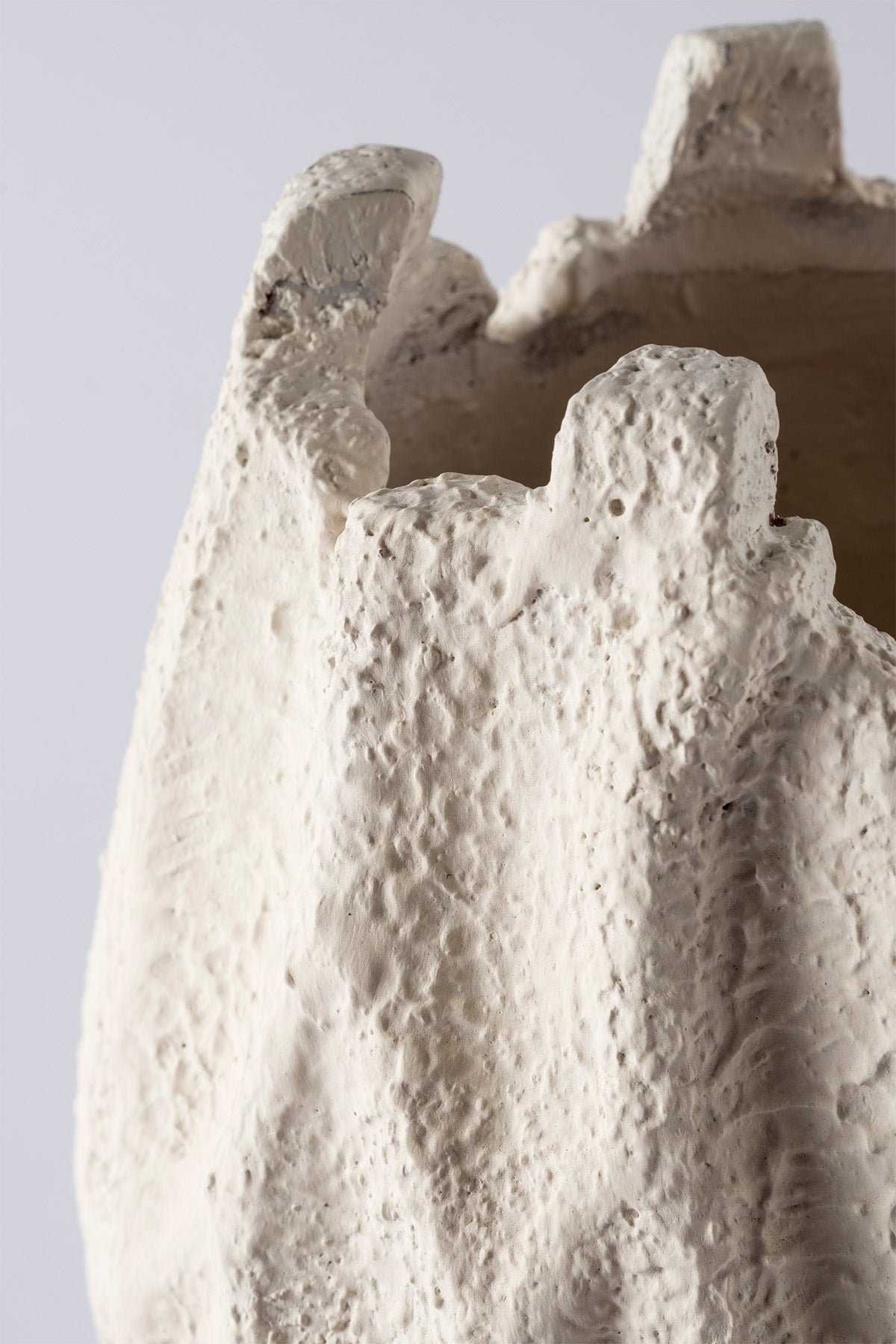 Savia Seramik Özel Form Beyaz Vazo 10129