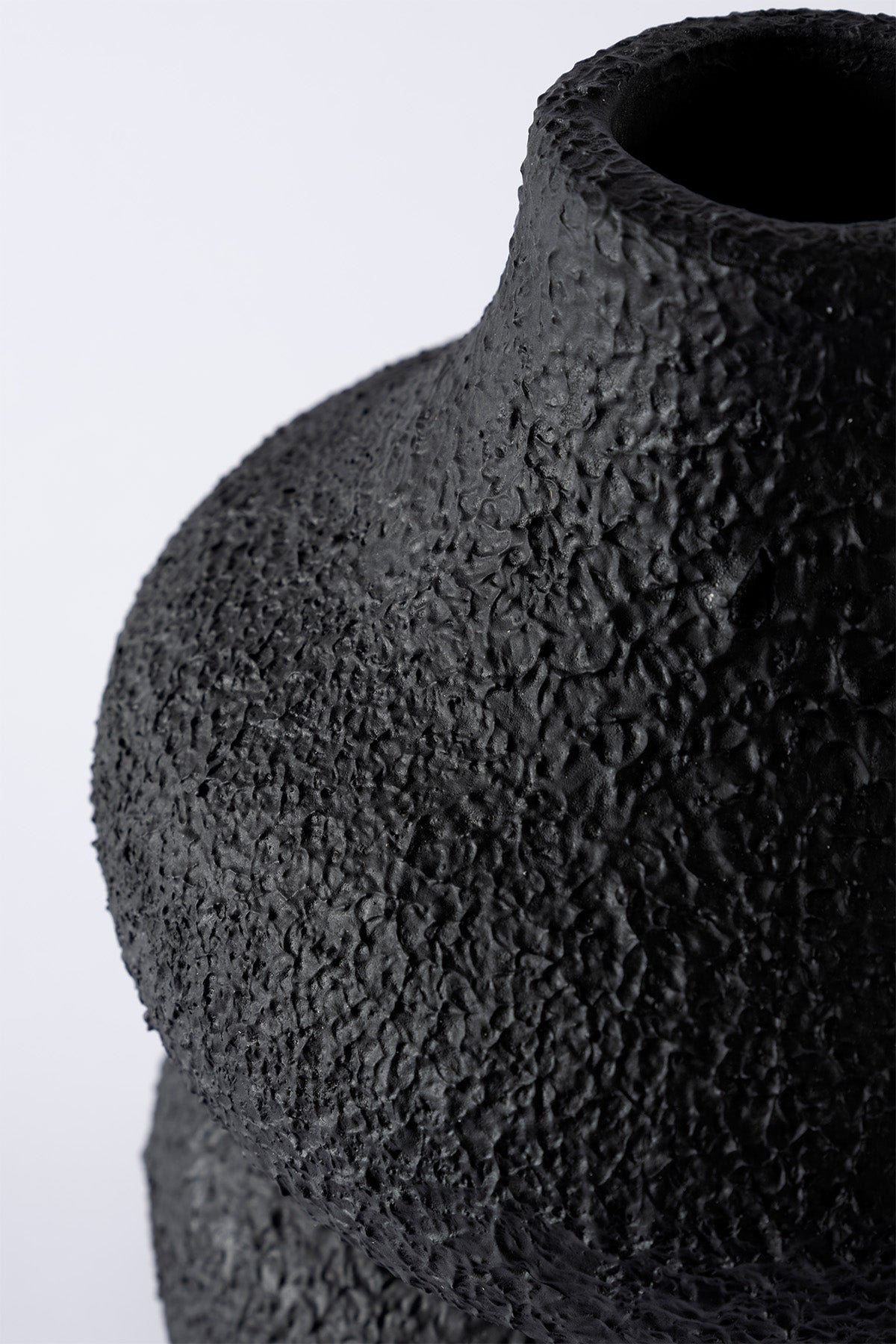 Savia Seramik Siyah Uzun Vazo 10134