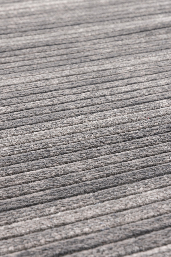 Stripe Antrasit Kaymaz Taban Kilim 33010A