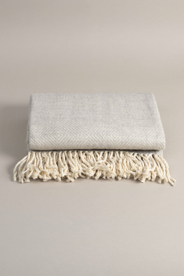 Suez Gri Beyaz Yün Tv Battaniyesi 91247 130x170 cm