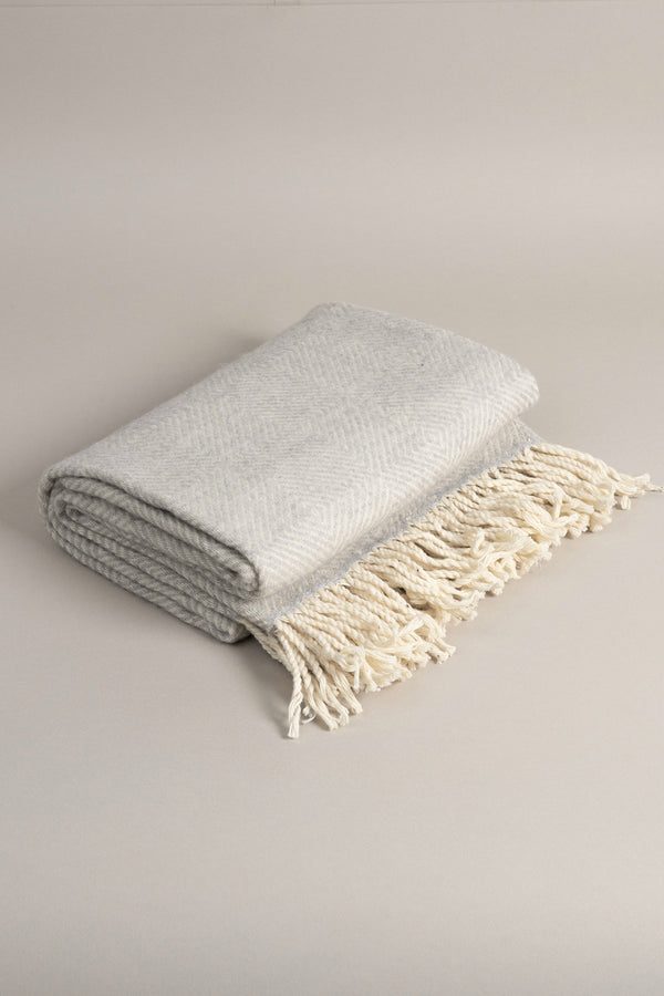 Suez Gri Beyaz Yün Tv Battaniyesi 91247 130x170 cm